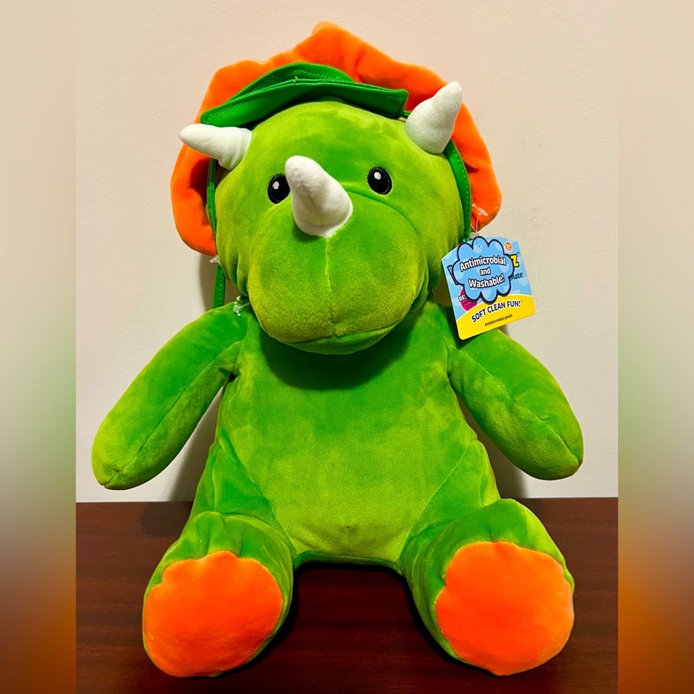 WelloBeez Mask Mate Triceratops Dinosaur Green Antimicrobial Washable Plush NEW
